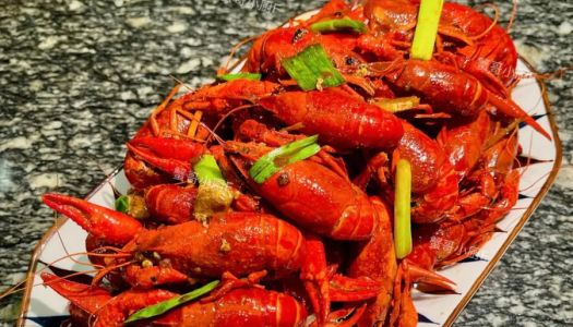 ㊙️ Spicy thirteen-spiced crayfish, even the soup can be mixed with rice