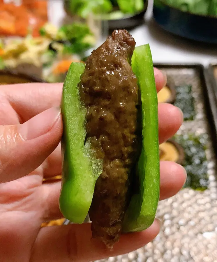 Grilled beef balls skewers at a late-night cafeteria step 0