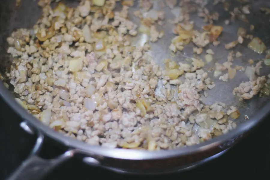 Neapolitan-style eggplant pasta step 0