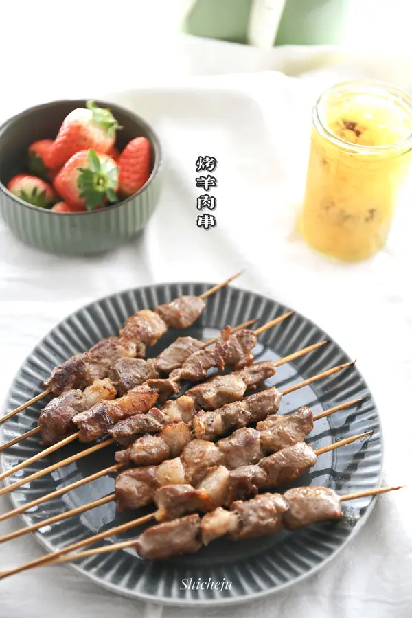 Sizzling oil - kebabs