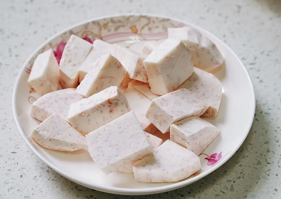 Taro roasted pork ribs that can make people eat three bowls of rice in a row step 0