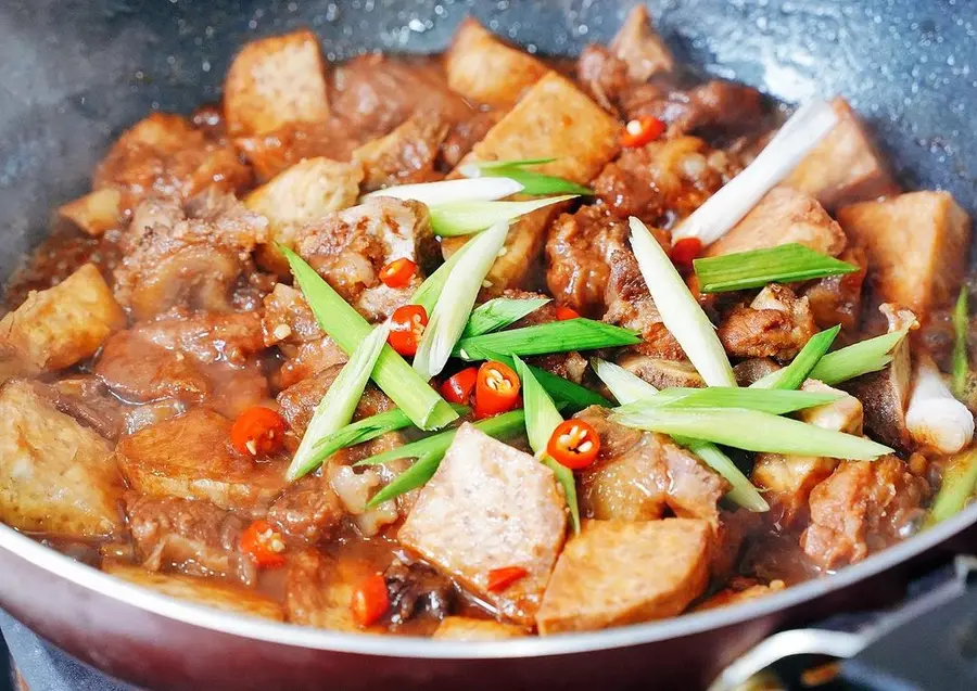 Taro roasted pork ribs that can make people eat three bowls of rice in a row step 0