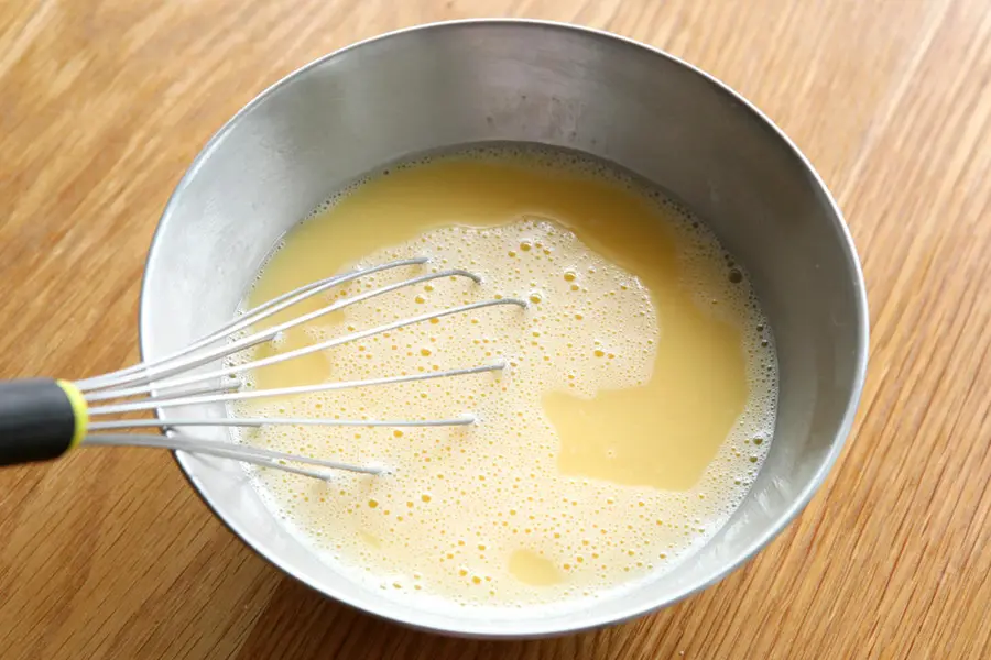 Steamed eggs with shrimp / steamed eggs with minced meat step 0