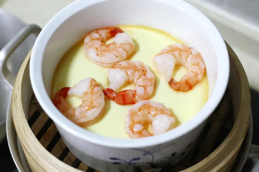 Steamed eggs with shrimp / steamed eggs with minced meat step 0