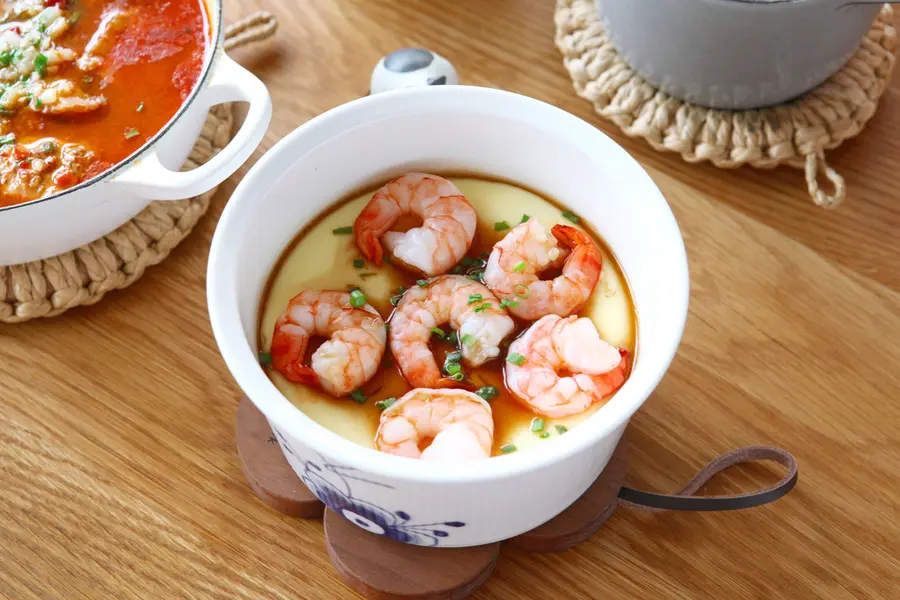 Steamed eggs with shrimp / steamed eggs with minced meat