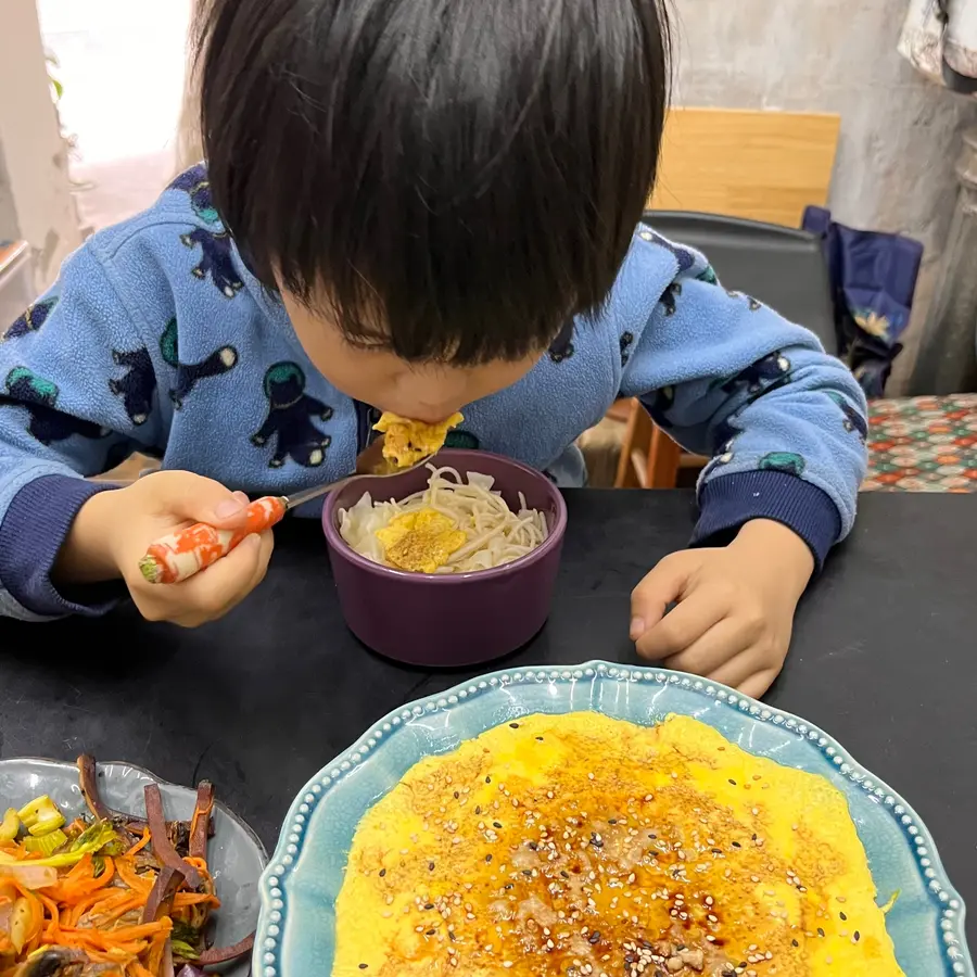 Steamed eggs with meatloaf that both adults and children love step 0