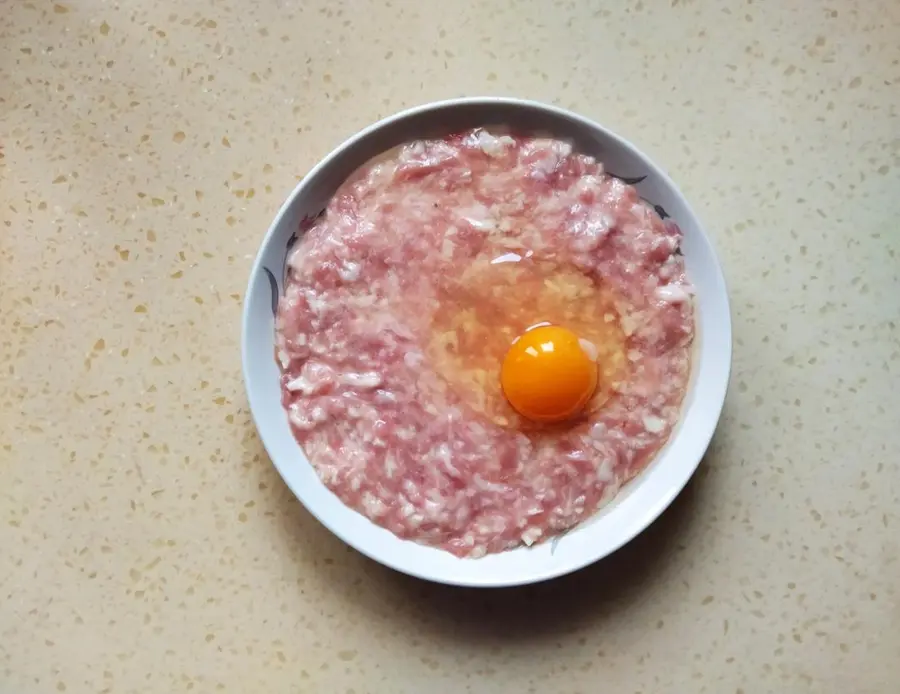 Steamed eggs with yam minced pork step 0