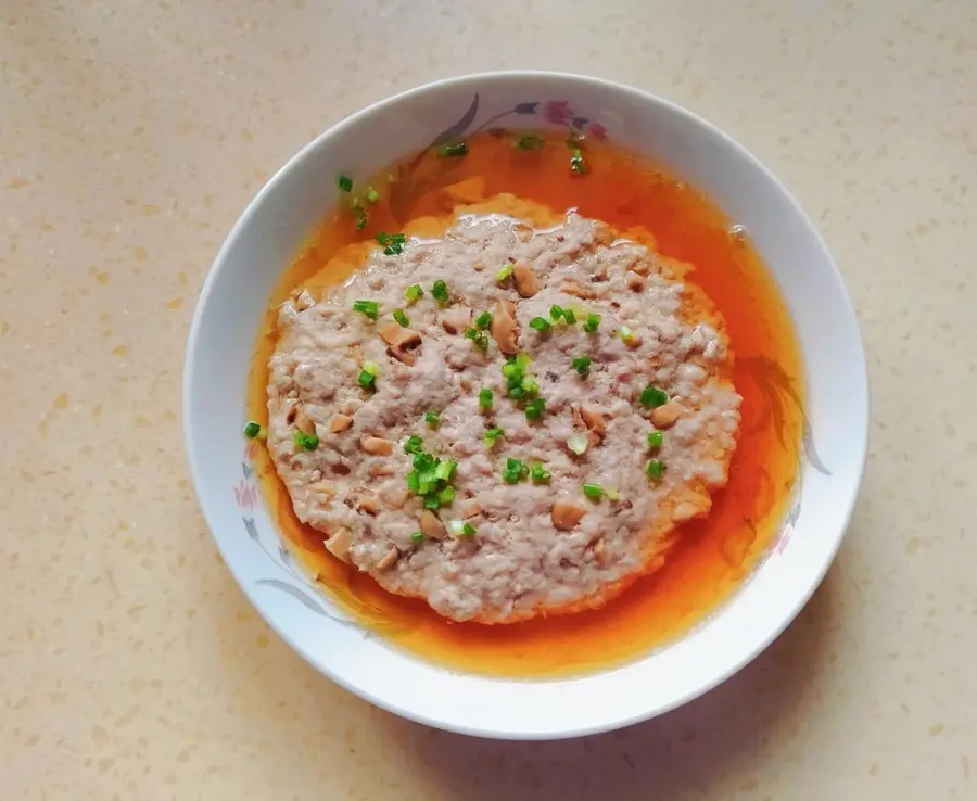 Steamed eggs with yam minced pork step 0