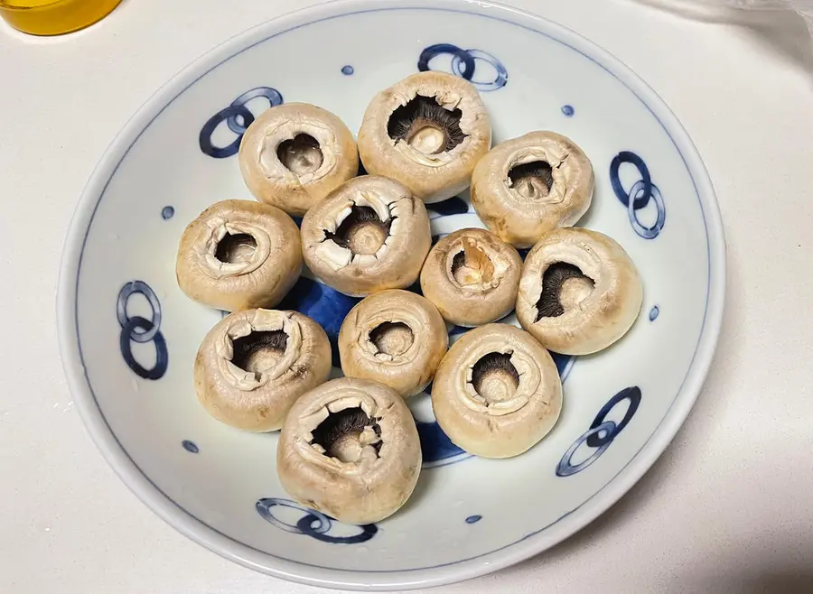 Steamed eggs with mushrooms (oil-free, fat-free, low-salt) step 0