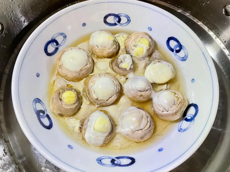 Steamed eggs with mushrooms (oil-free, fat-free, low-salt) step 0