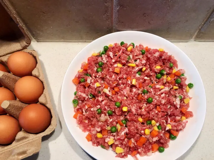 Steamed eggs with minced meat that can be eaten for three meals step 0