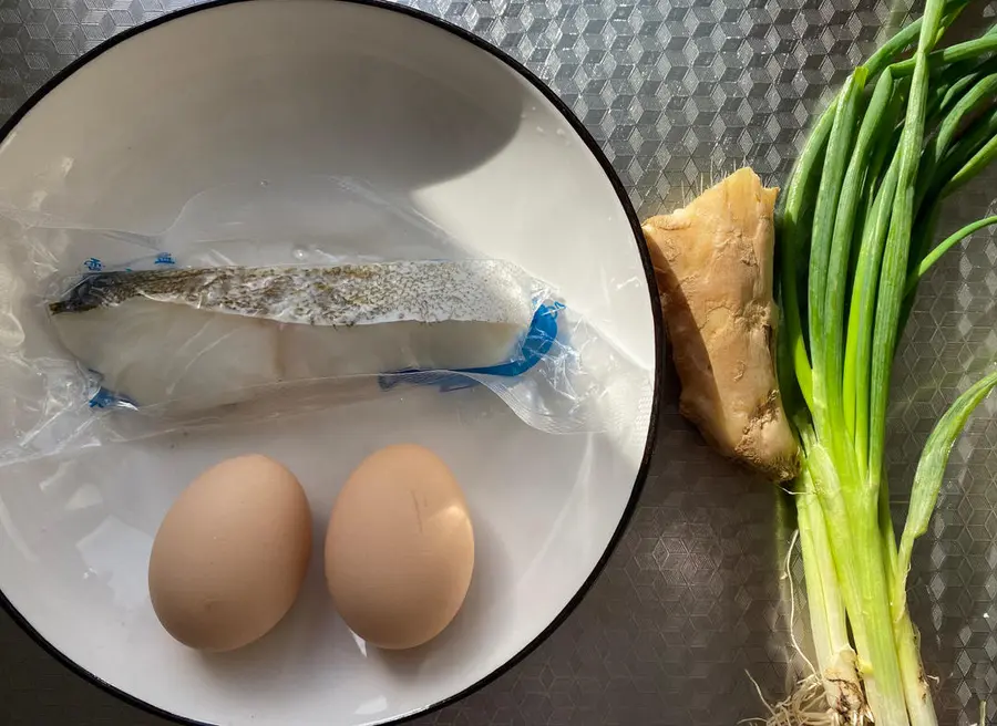 Baby nutritious food cod steamed eggs step 0