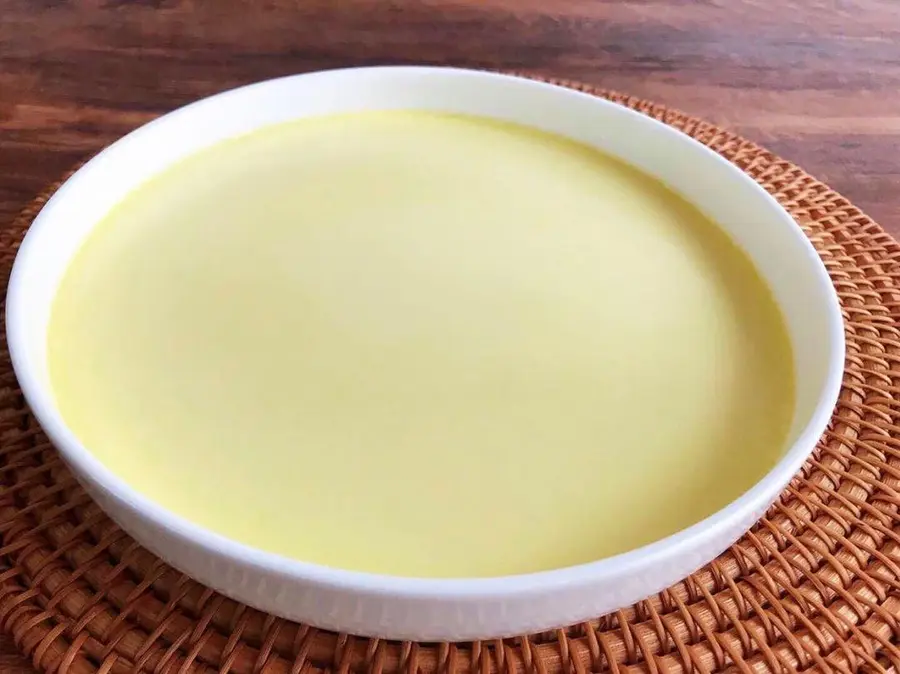 Steamed egg custard (mirror egg custard)