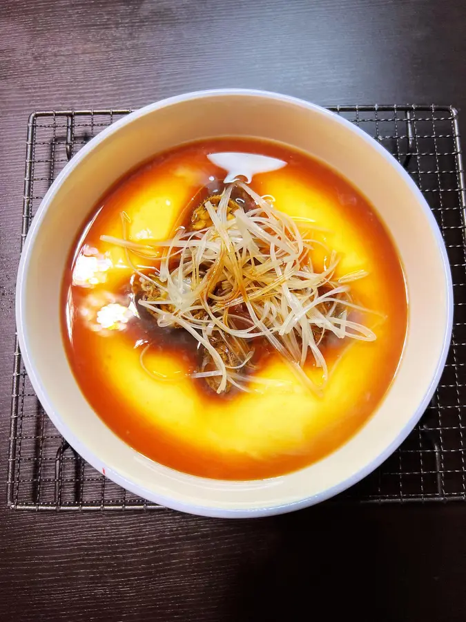 Nutritious and tender steamed egg custard with abalone