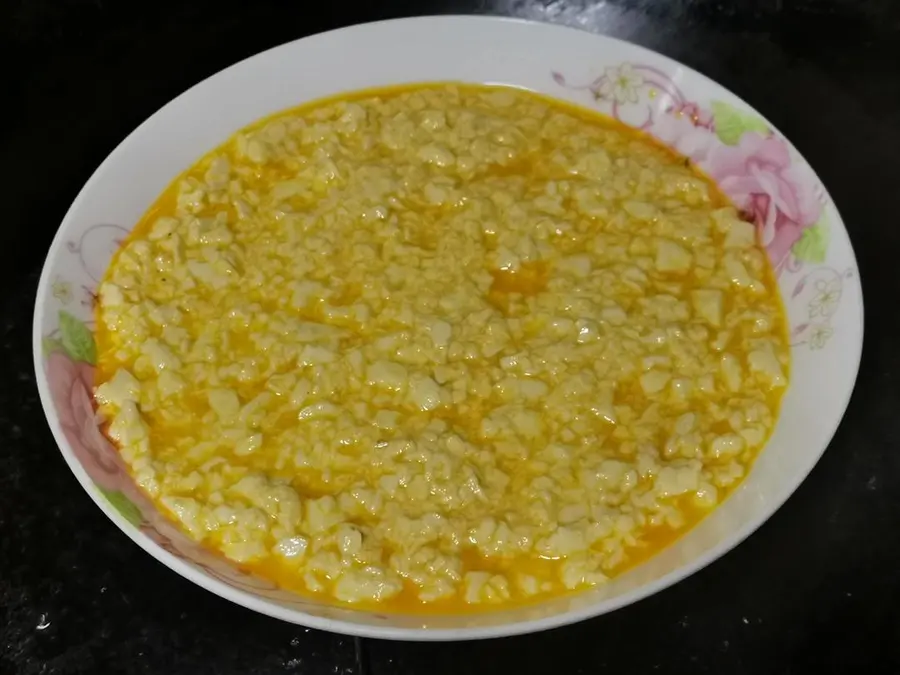 Steamed eggs with minced meat and tofu step 0