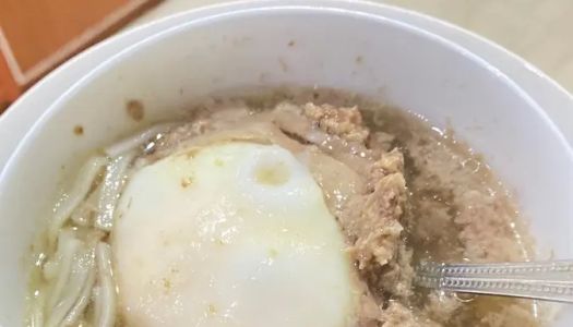 Steamed eggs with minced meat