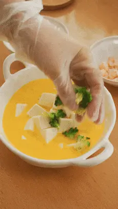 Steamed eggs with broccoli shrimp [baby food] step 0