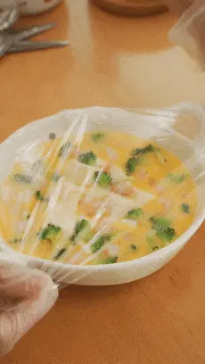 Steamed eggs with broccoli shrimp [baby food] step 0