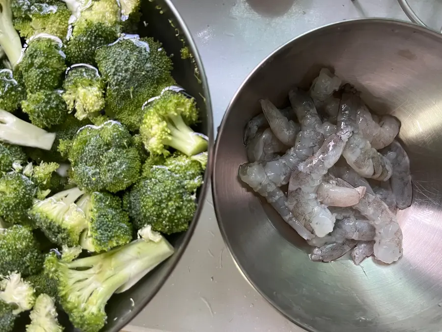 Fat loss must-eat broccoli, shrimp, tofu steamed eggs  step 0