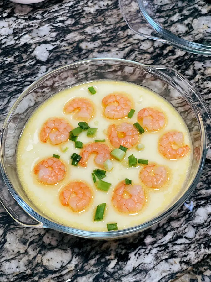 Steamed eggs with shrimp step 0