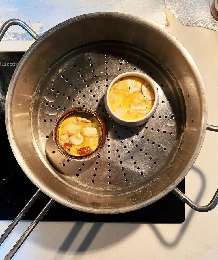 Steamed eggs with matsutake mushrooms step 0