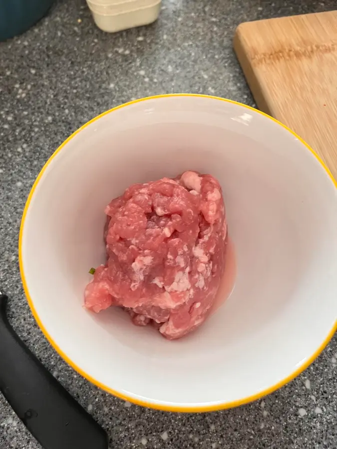 Steamed eggs with minced meat step 0