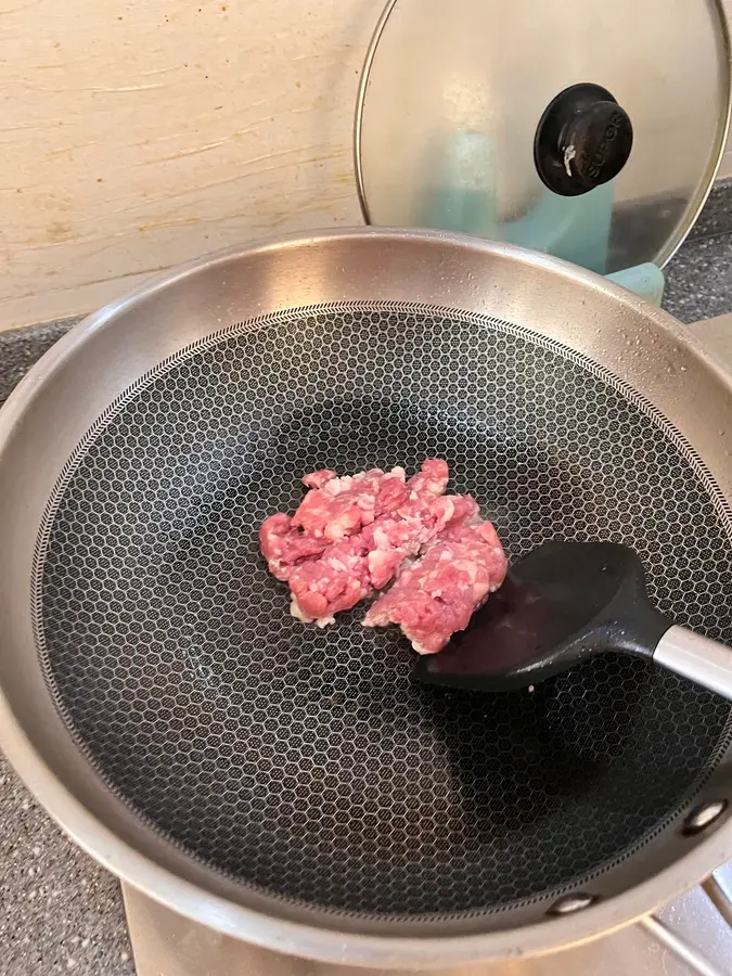 Steamed eggs with minced meat step 0