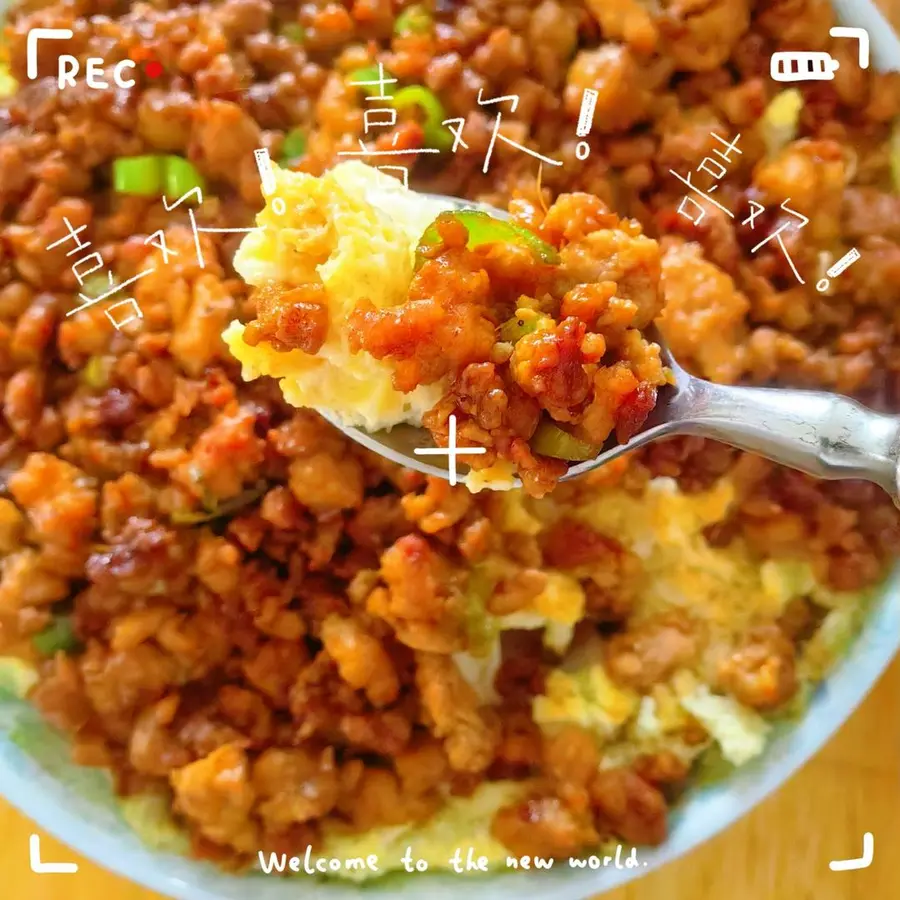 Steamed eggs with tofu in minced meat