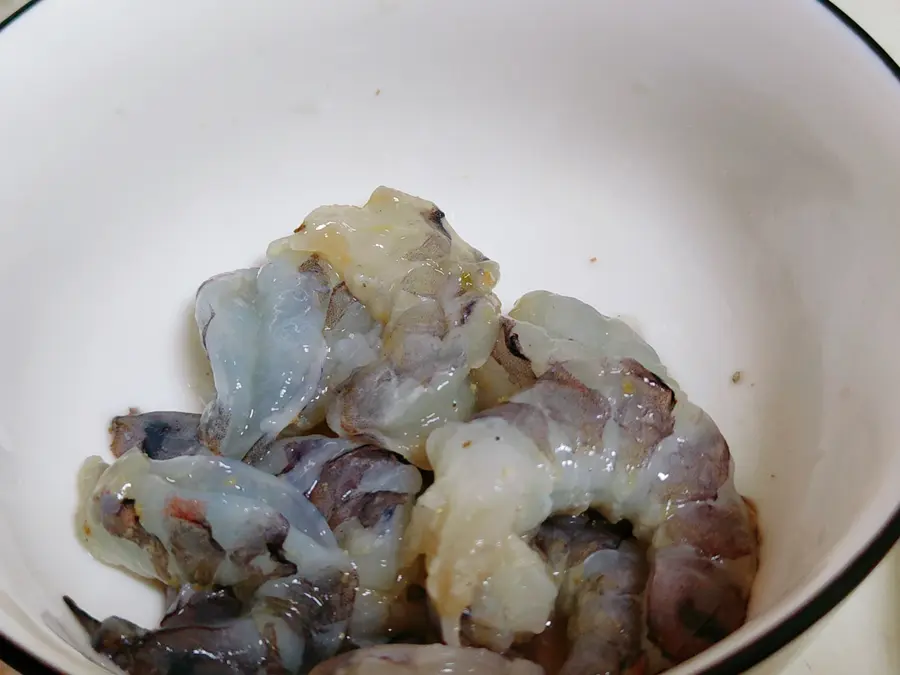 Steamed eggs with shrimp and sea urchin step 0