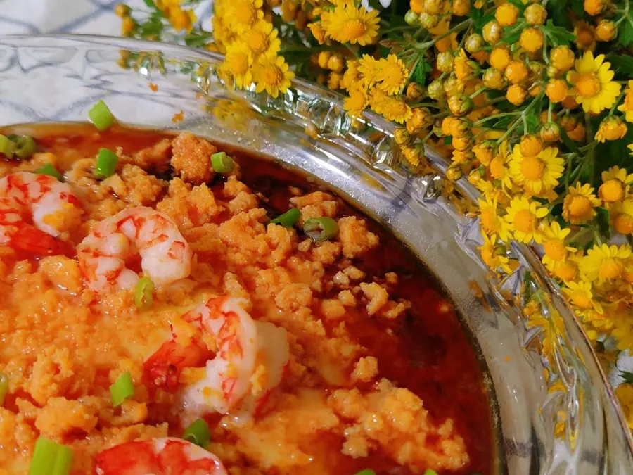 Steamed eggs with shrimp and sea urchin step 0