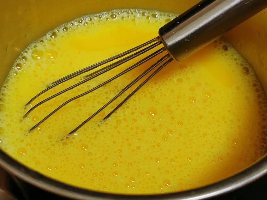 Steamed eggs with shrimp and sea urchin step 0