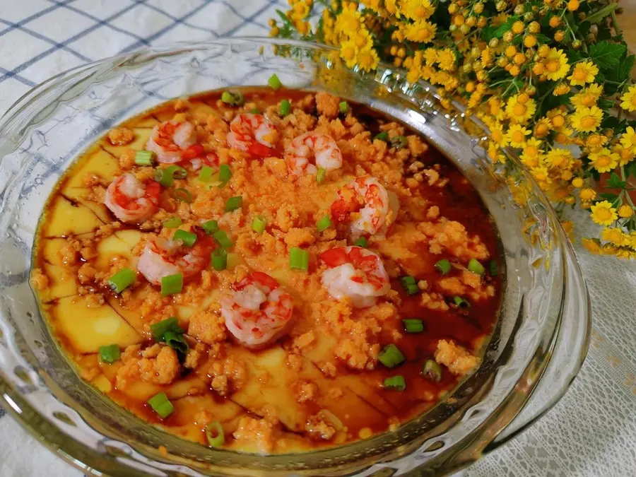 Steamed eggs with shrimp and sea urchin