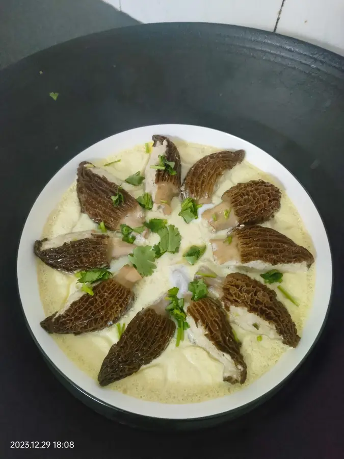 Steamed eggs with morels step 0