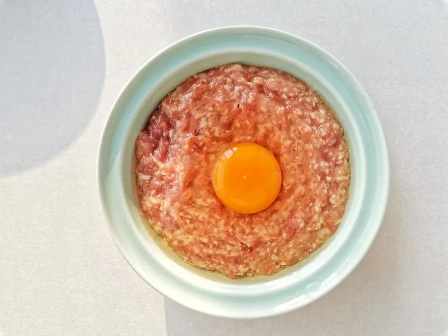 Steamed egg with yam meatloaf step 0