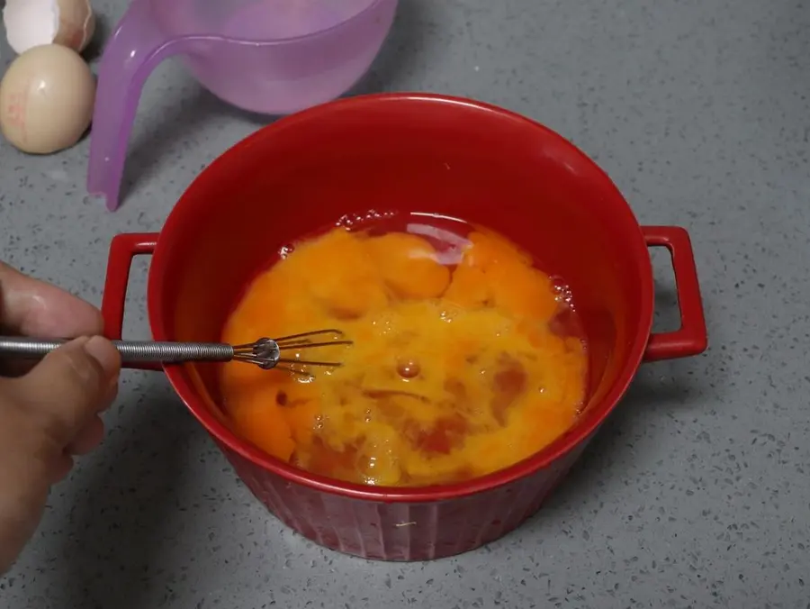 Steamed egg custard with prawns and scallops step 0