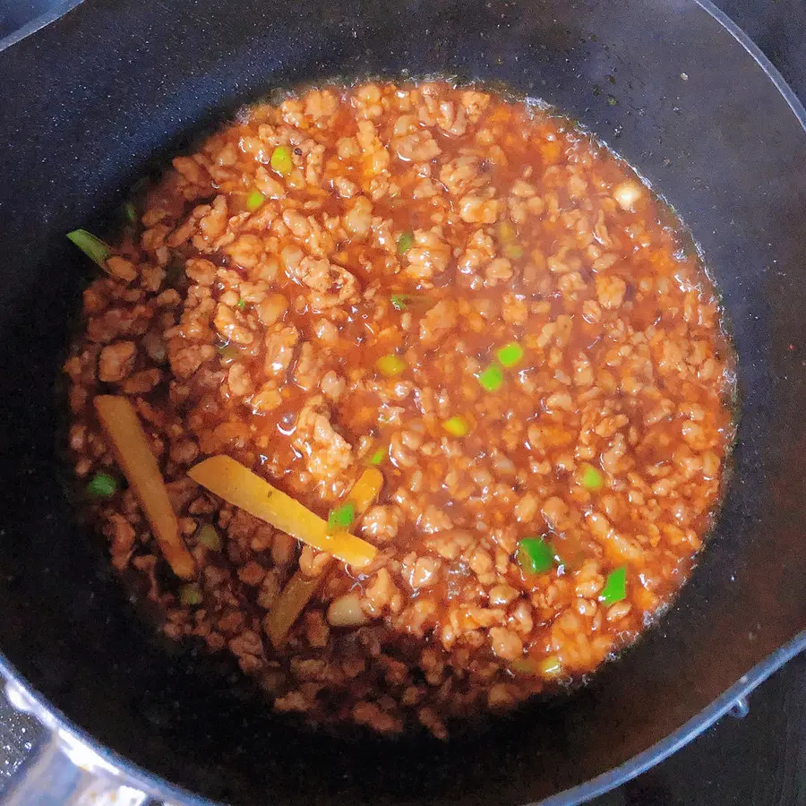 Low-carb and low-fat - spicy meat foam tofu steamed eggs step 0