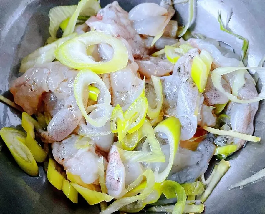 Hibiscus shrimp steamed custard step 0