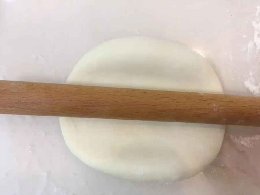 The spinach juice knife cut steamed buns are super small and fresh step 0