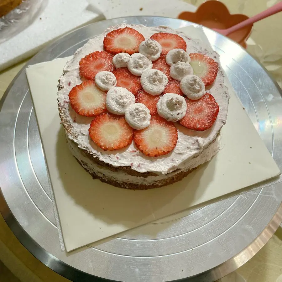 Chocolate strawberry cake with a small and fresh exterior and a super rich interior (no need to wipe the dough) step 0