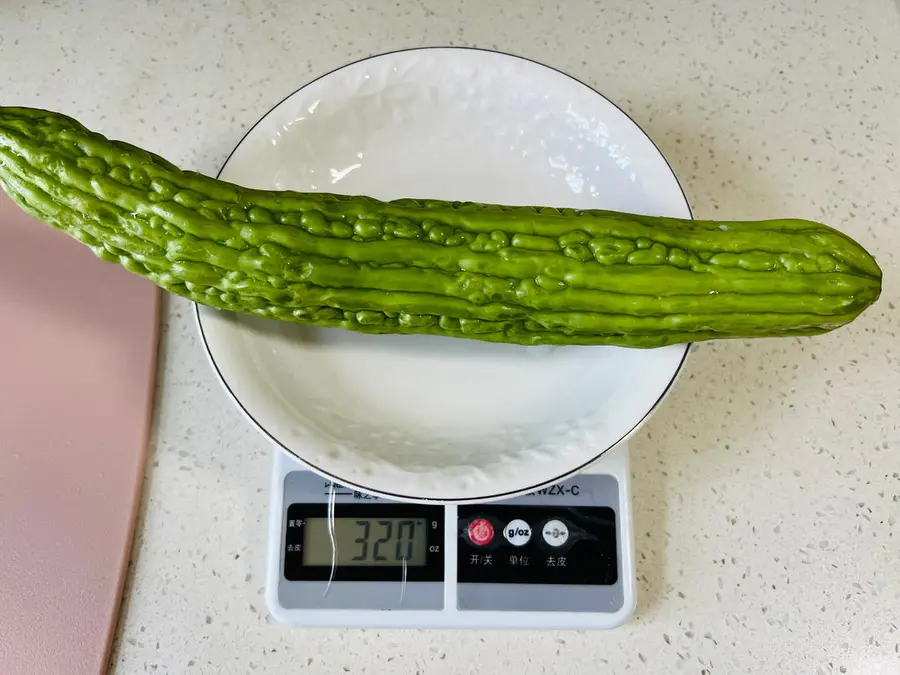 Cold bitter gourd (blue color, crispy taste) step 0