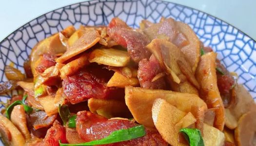 Stir-fried sausages with spring bamboo shoots