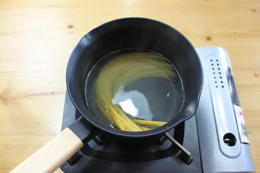 Small freshness - avocado pasta step 0