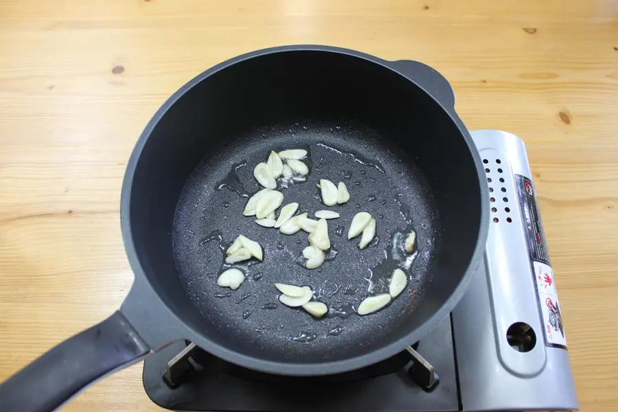 Small freshness - avocado pasta step 0