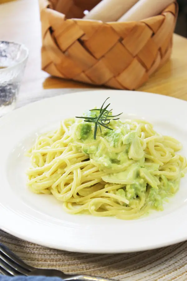 Small freshness - avocado pasta