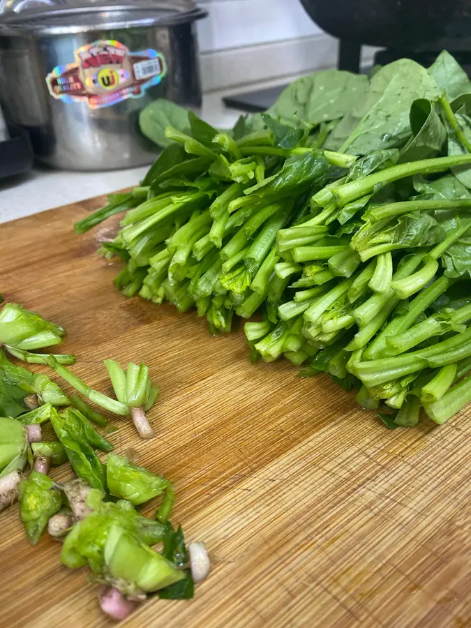 Small fresh  spinach two-color steamed buns in spring|Healing mood  step 0