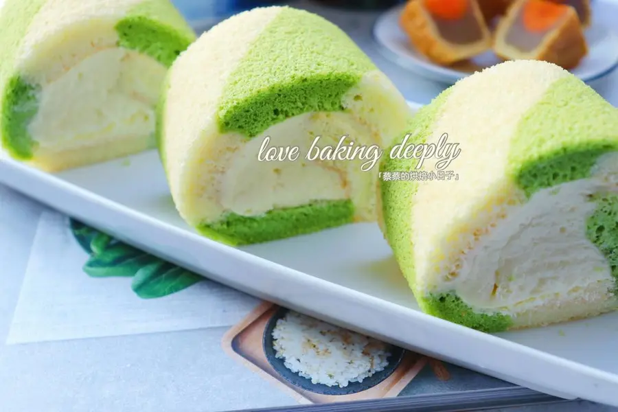 Colorful two-color cake rolls|small, fresh and high-value desserts step 0