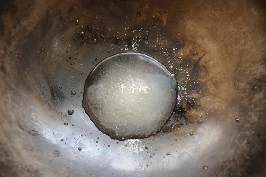 Pure dry goods technology sharing post: 6 morphological changes of white sugar in the process of frying sugar syrup, hanging cream, silk drawing, glass, tender juice, sugar color step 0