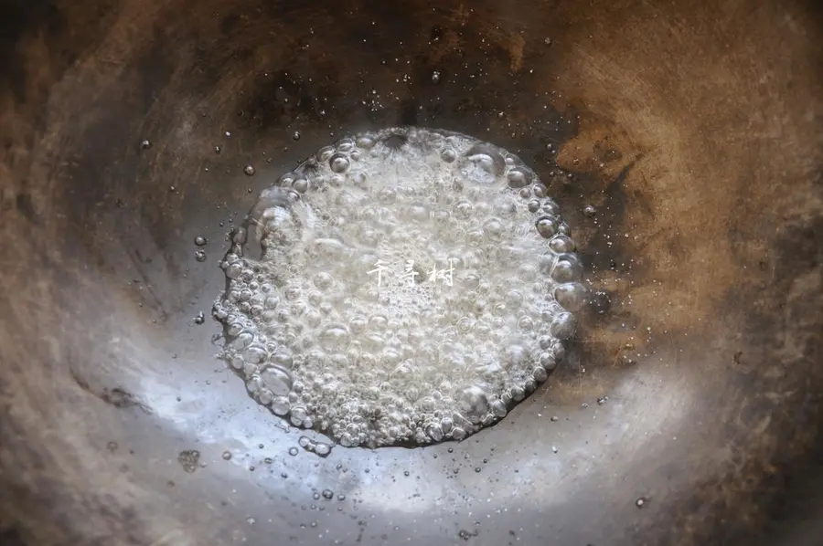 Pure dry goods technology sharing post: 6 morphological changes of white sugar in the process of frying sugar syrup, hanging cream, silk drawing, glass, tender juice, sugar color step 0