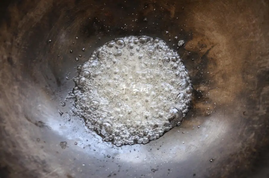 Pure dry goods technology sharing post: 6 morphological changes of white sugar in the process of frying sugar syrup, hanging cream, silk drawing, glass, tender juice, sugar color step 0