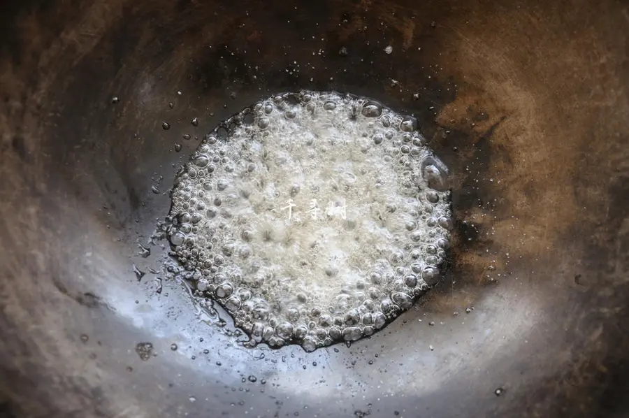 Pure dry goods technology sharing post: 6 morphological changes of white sugar in the process of frying sugar syrup, hanging cream, silk drawing, glass, tender juice, sugar color step 0